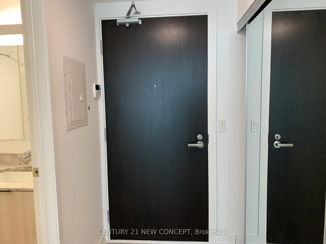1603 - 501 Yonge Street