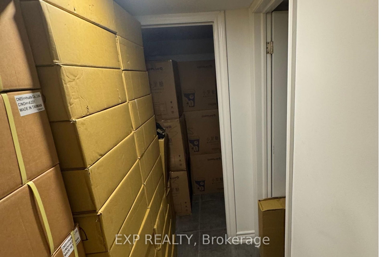 287 College Street - Photo 11