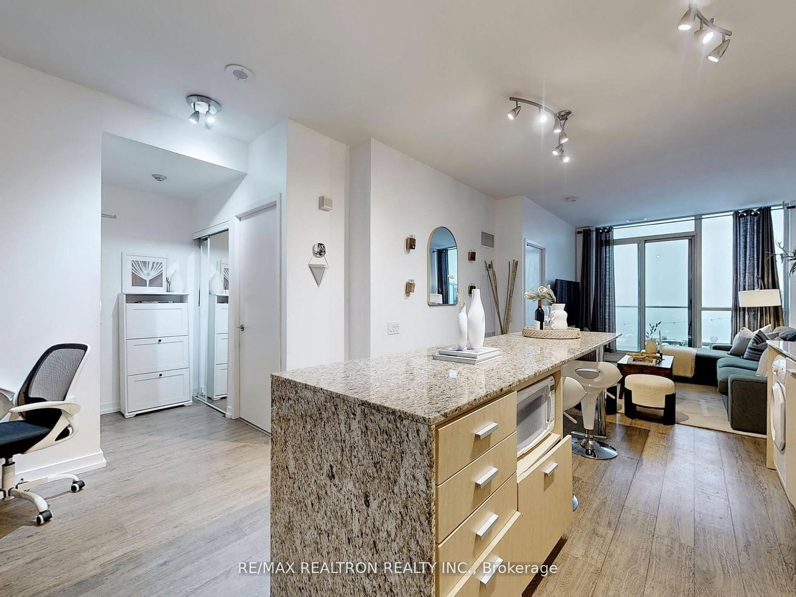 29 Singer Court, Unit Ph07 - Photo 12