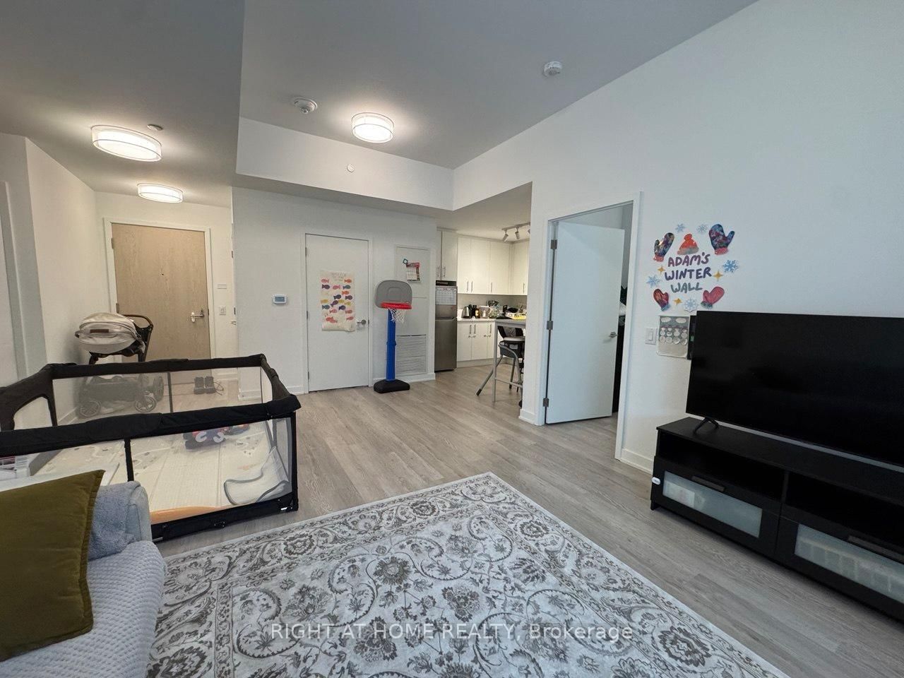 3 Strathgowan Avenue, Unit 202 - Photo 12