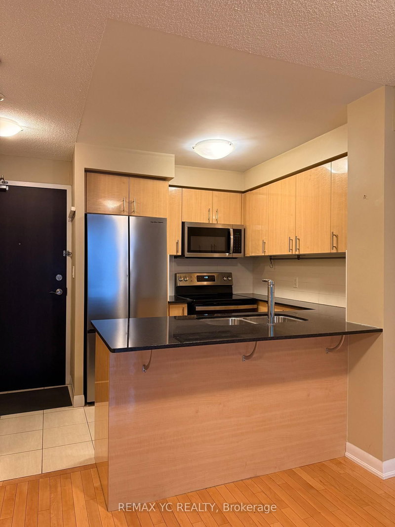 home for lease on 2506-5791 Yonge Street