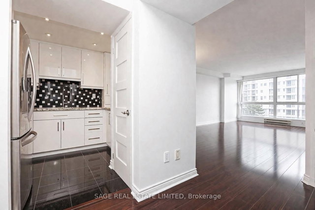 705 - 7 Broadway Avenue
