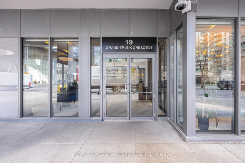 2103 - 19 Grand Trunk Cres, Toronto, M5J 3A3 | Image 3