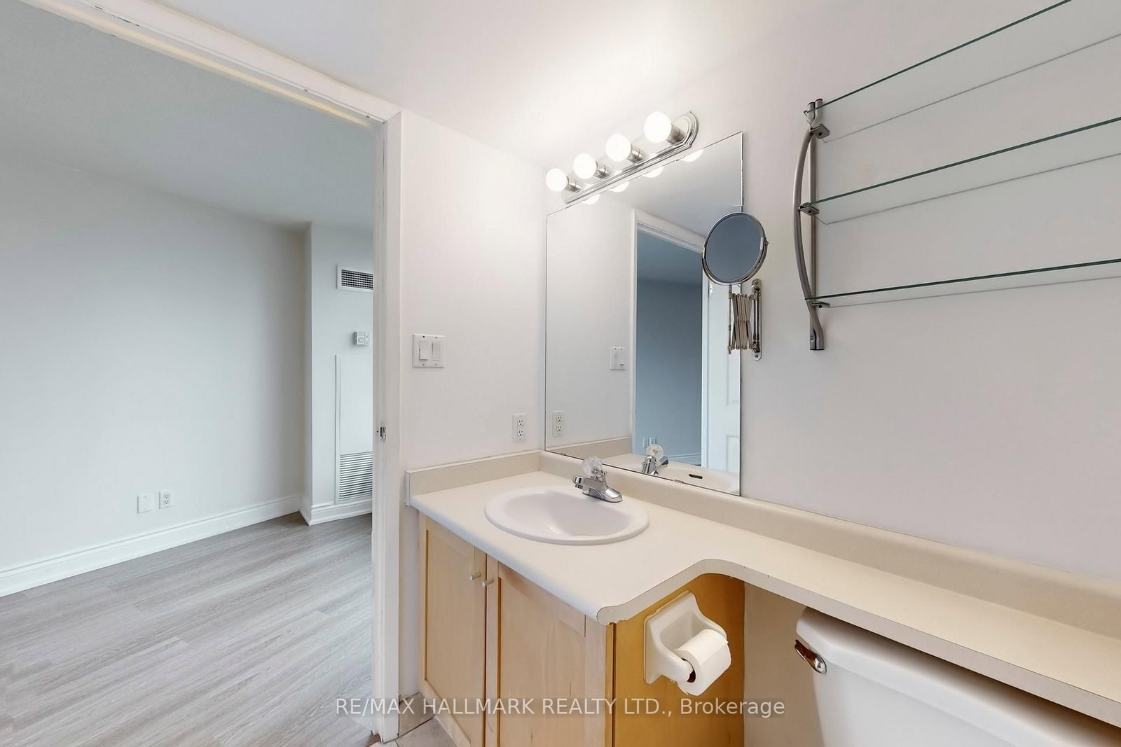 650 Queens Quay W, Unit 1121 - Photo 18