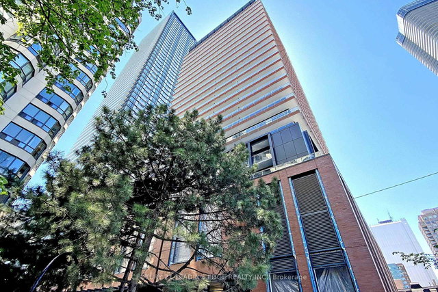 1013 - 18 Maitland Terrace