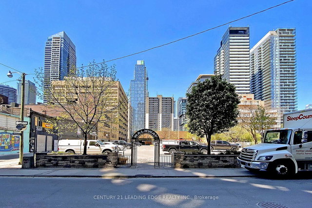 1013 - 18 Maitland Terrace