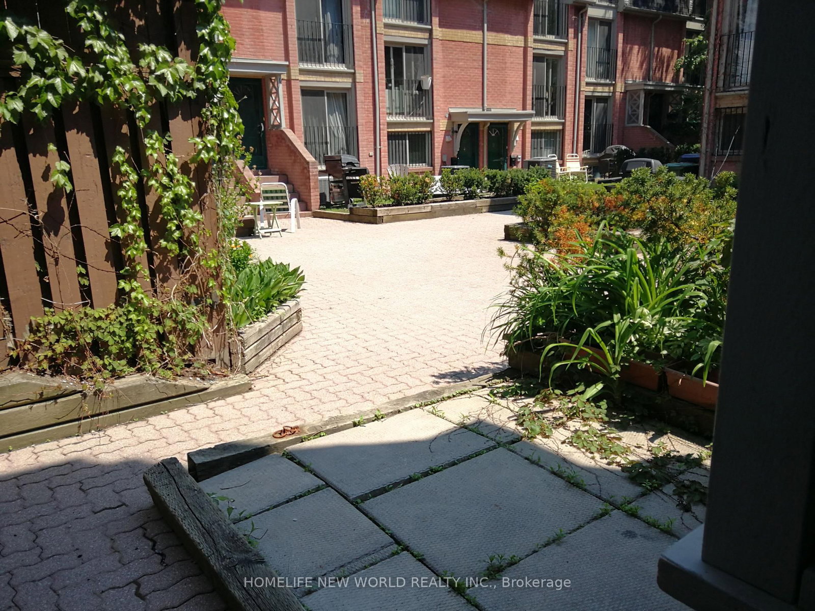 325 Jarvis(Shared Accom) Street, Unit 33 - Photo 11