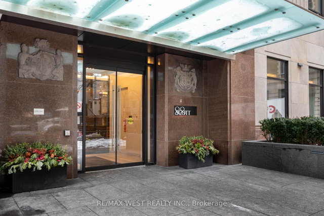 712 - 88 Scott Street W