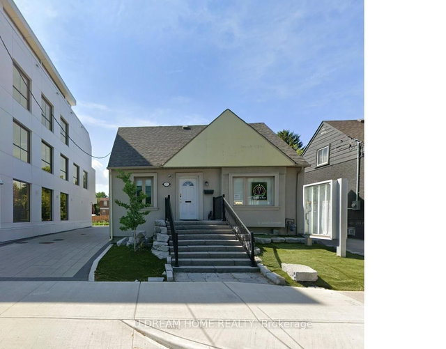 99 Sheppard Avenue E