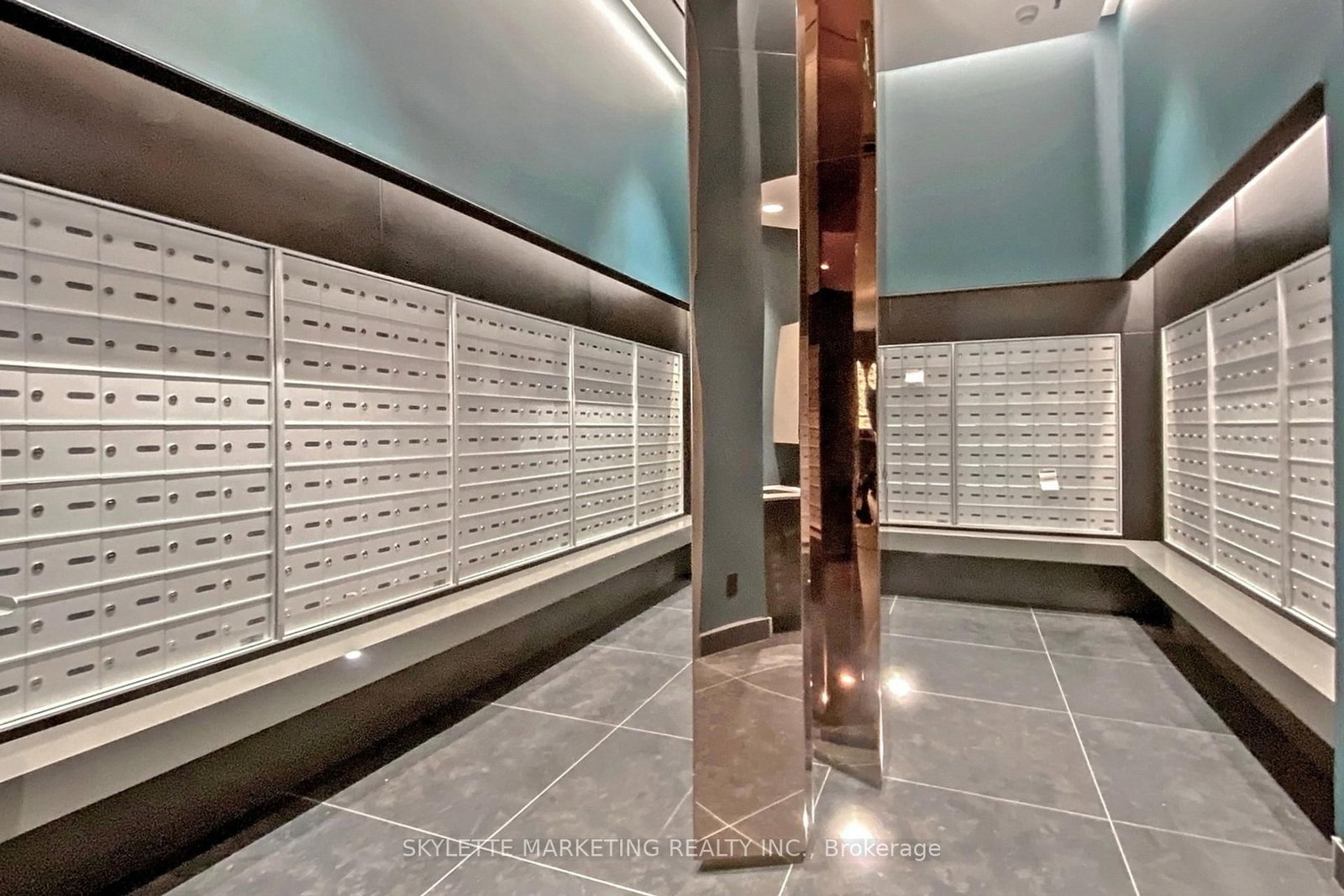 25 Richmond Street E, Unit 2412 - Photo 21