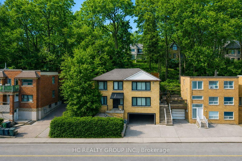 840 Davenport Rd, Toronto, M6G 2B6 | Image 2