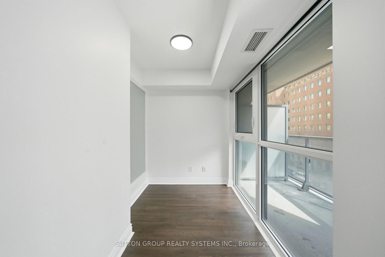 28 Ted Rogers Way, Unit 512 - Photo 18