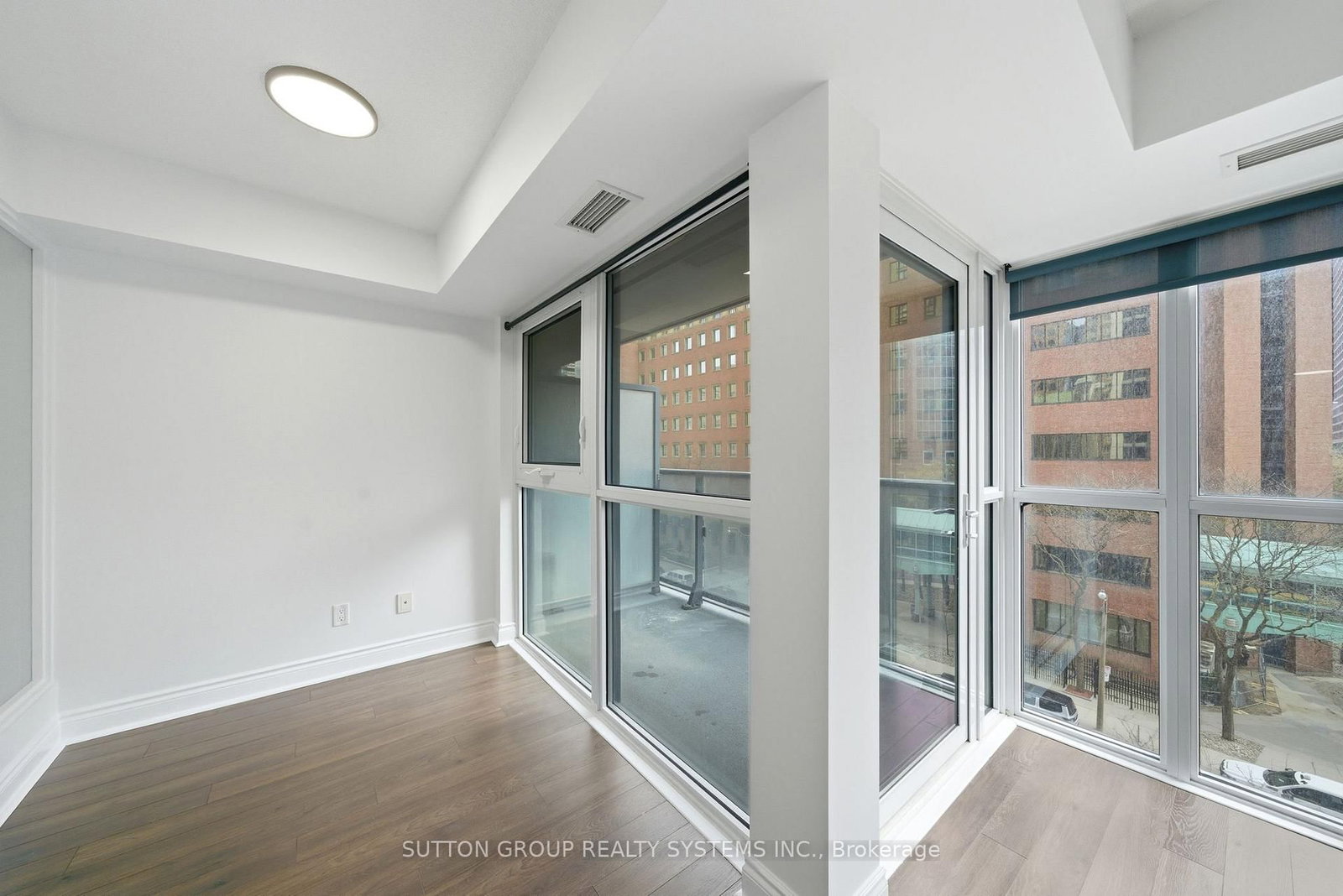28 Ted Rogers Way, Unit 512 - Photo 19