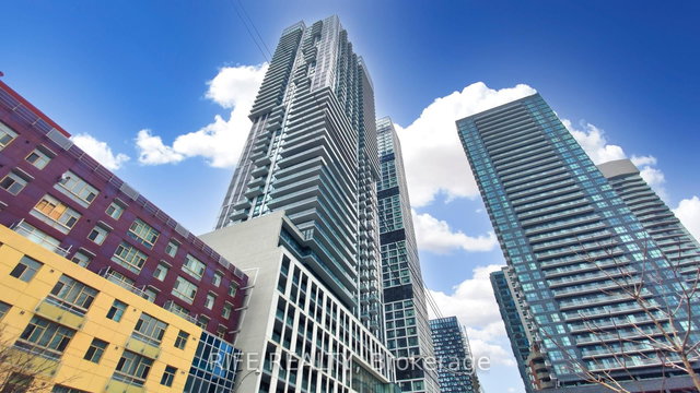 830 - 251 Jarvis Street