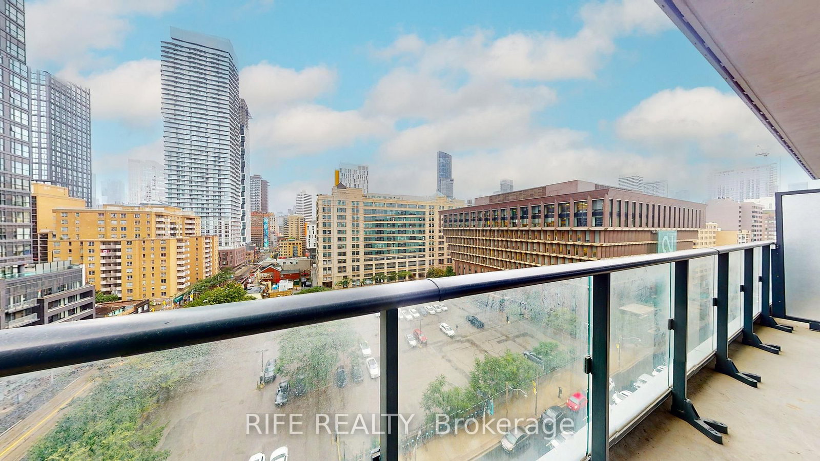 251 Jarvis Street, Unit 830 - Photo 34