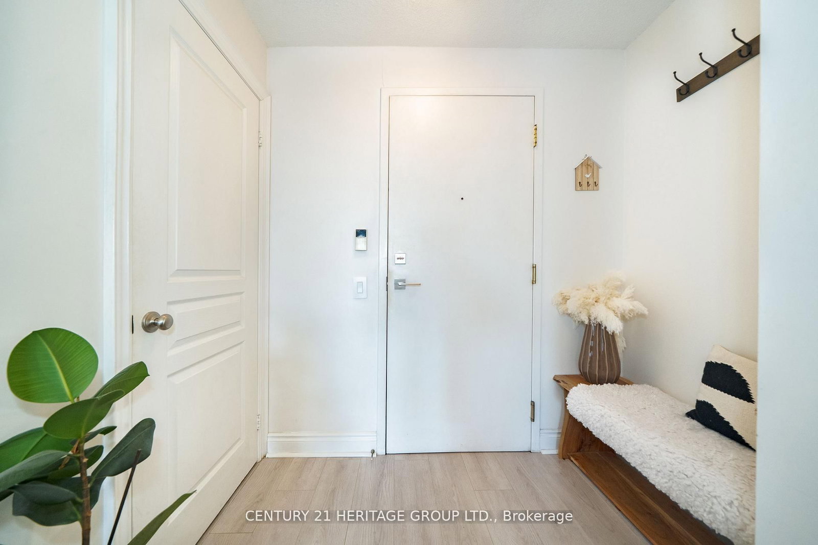 10 Northtown Way, Unit 1111 - Photo 8