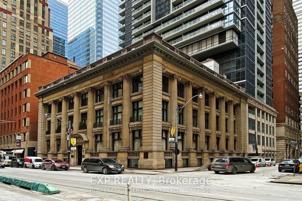 73 Richmond Street W