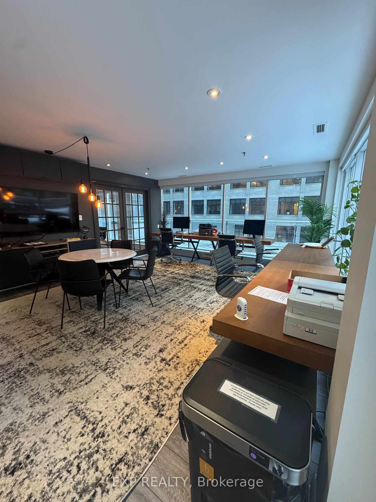 73 Richmond Street W - Photo 8