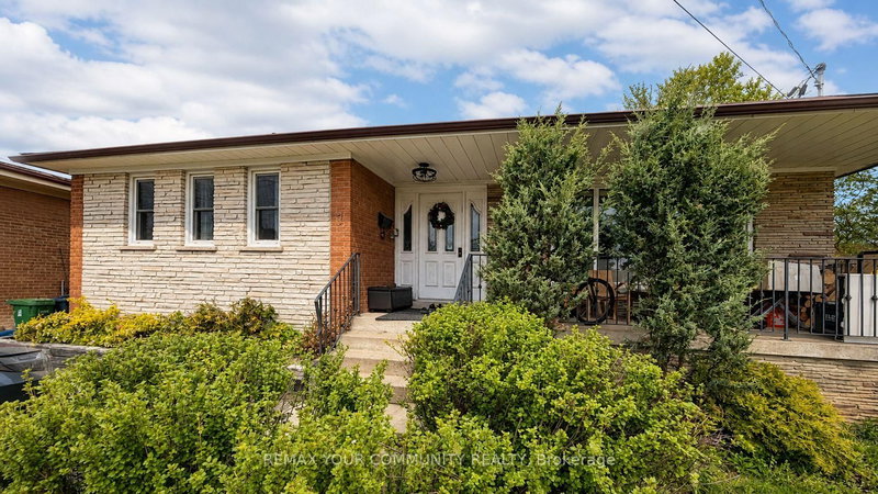home for lease on Main-7 Digby Court