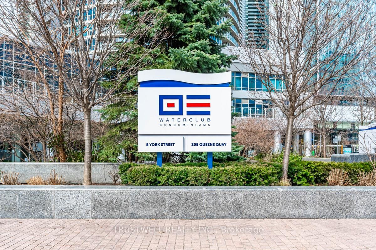 511-208 Queens Quay, Toronto, ON, photo 2