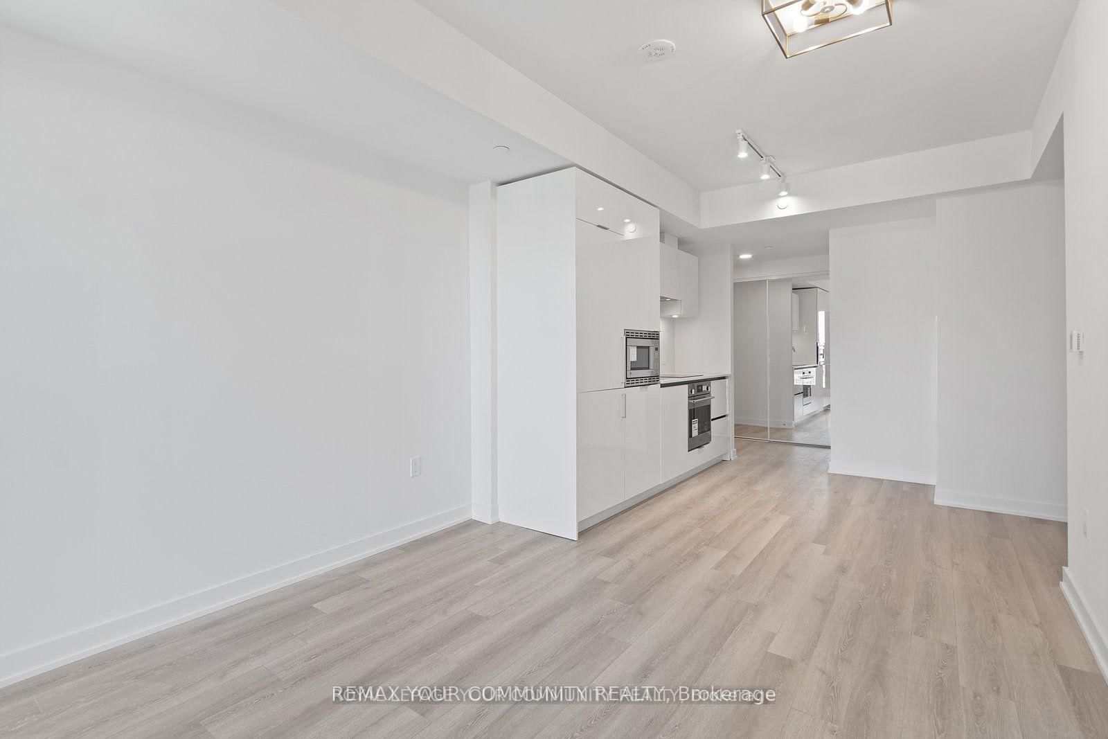 238 Simcoe Street, Unit 2001 - Photo 13