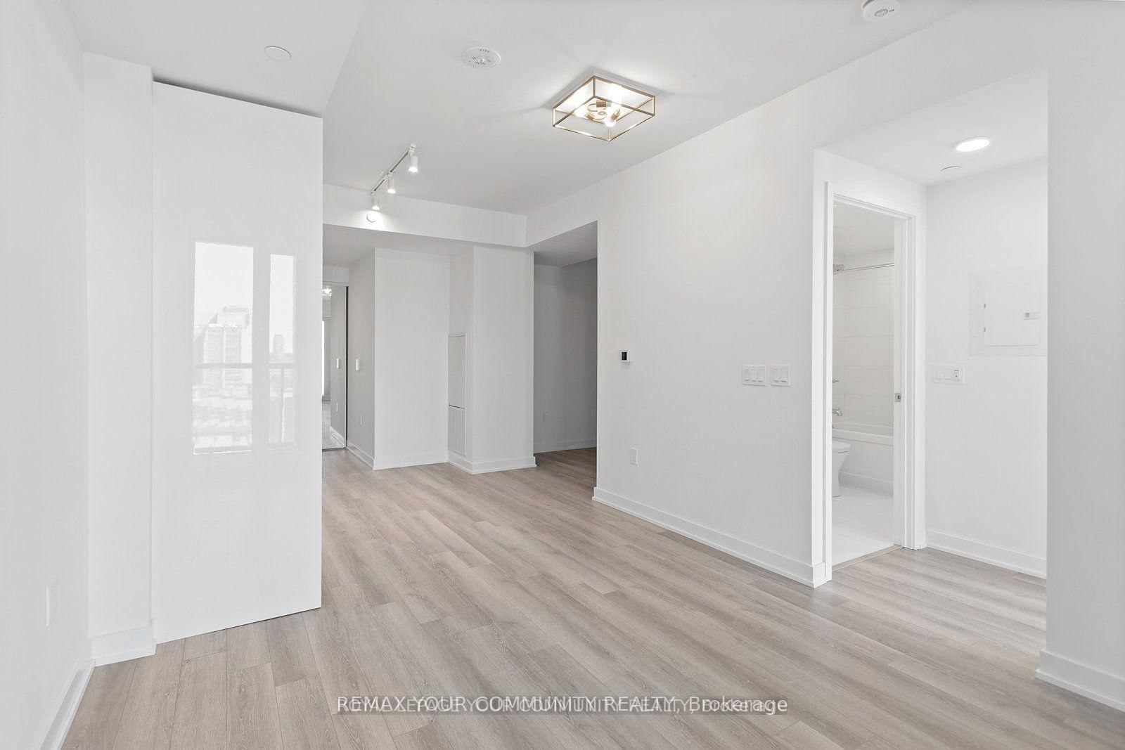 238 Simcoe Street, Unit 2001 - Photo 15