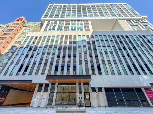 2001 - 238 Simcoe Street