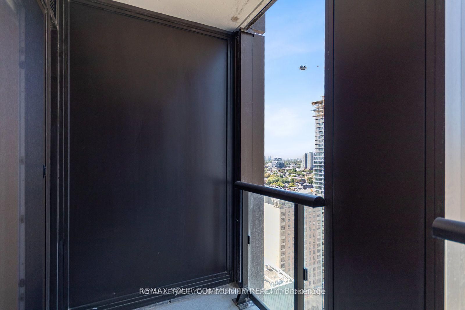 238 Simcoe Street, Unit 2001 - Photo 24