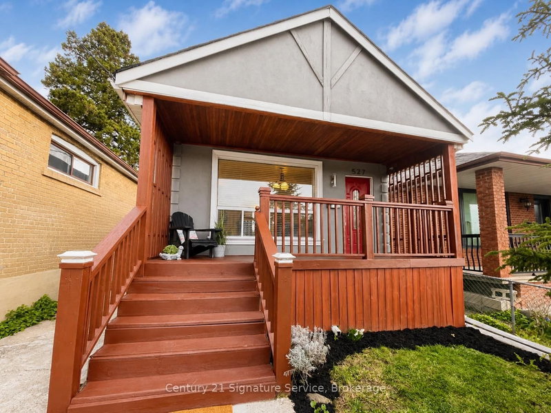 home for sale on 527 Westmount Avenue