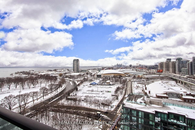2011 - 219 Fort York Boulevard