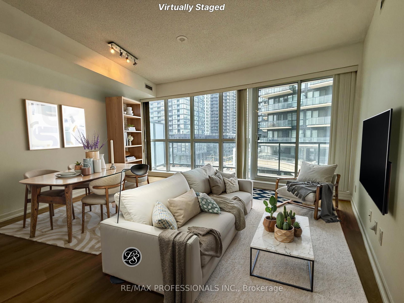 51 East Liberty Street, Unit 607