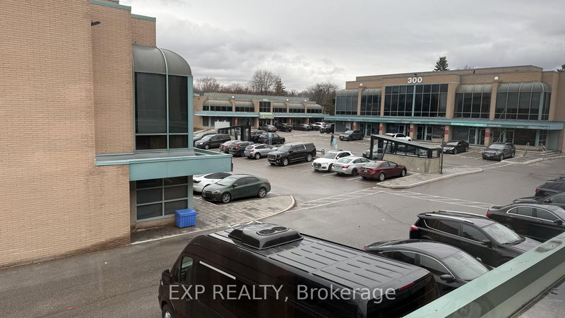 522 - 1315 Lawrence Ave E, Toronto, M3A 3R3 | Image 2