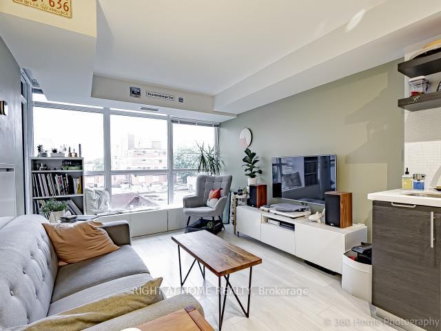 400 Adelaide Street E, Unit 517 - Photo 16