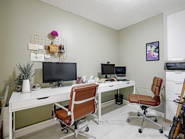 400 Adelaide Street E, Unit 517 - Photo 18