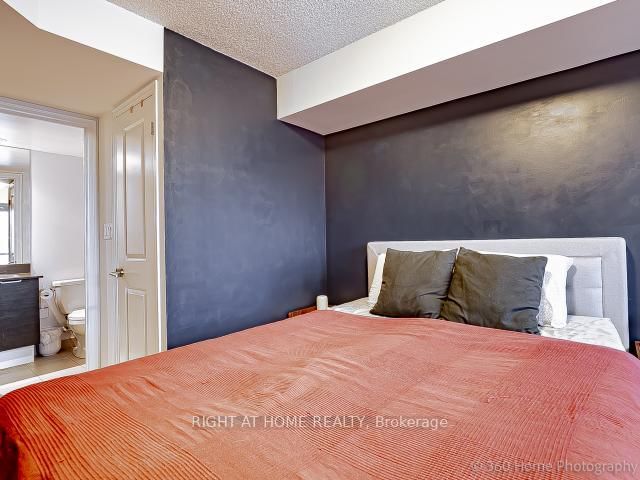 400 Adelaide Street E, Unit 517 - Photo 19