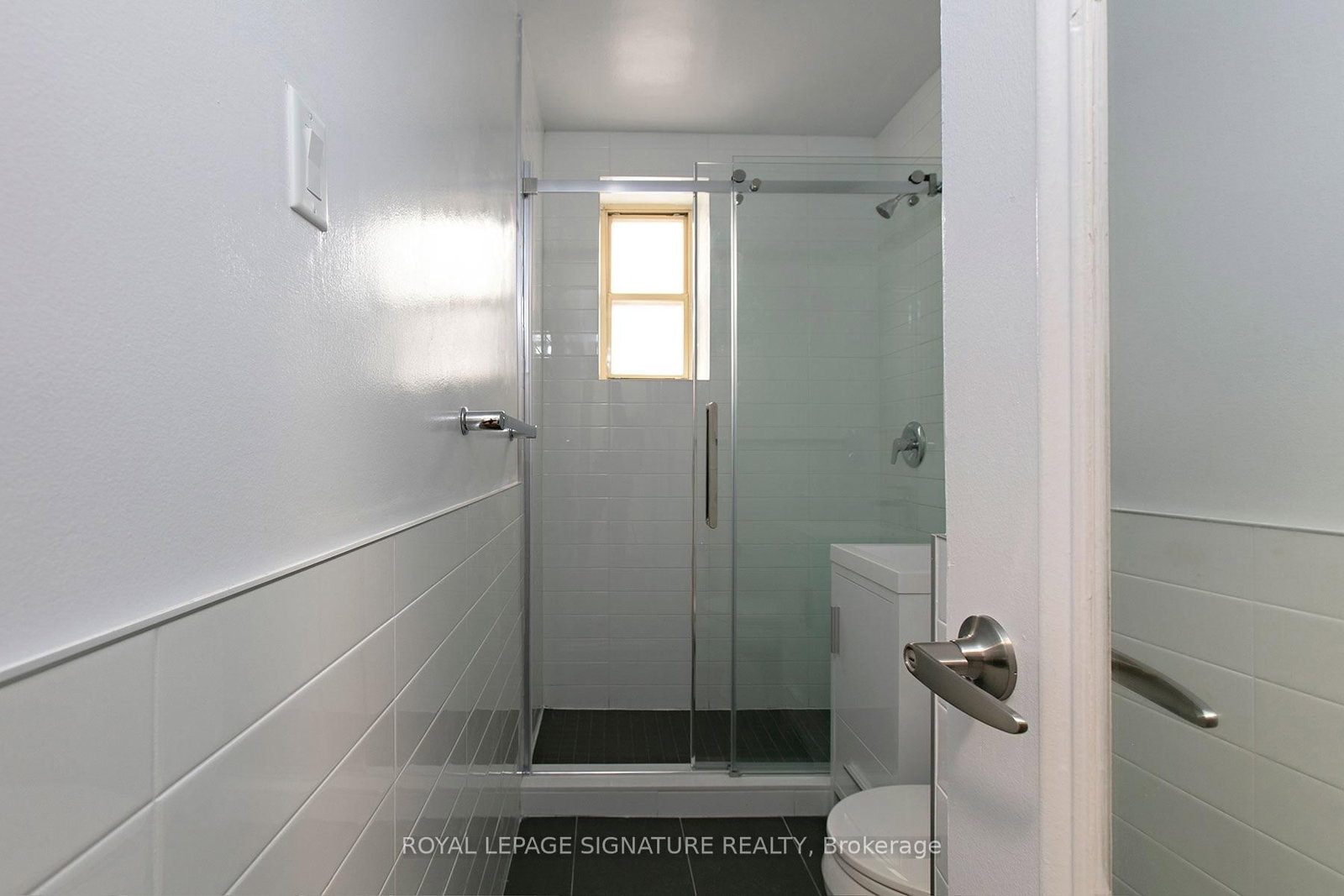 398 Avenue Road, Unit 523 - Photo 4