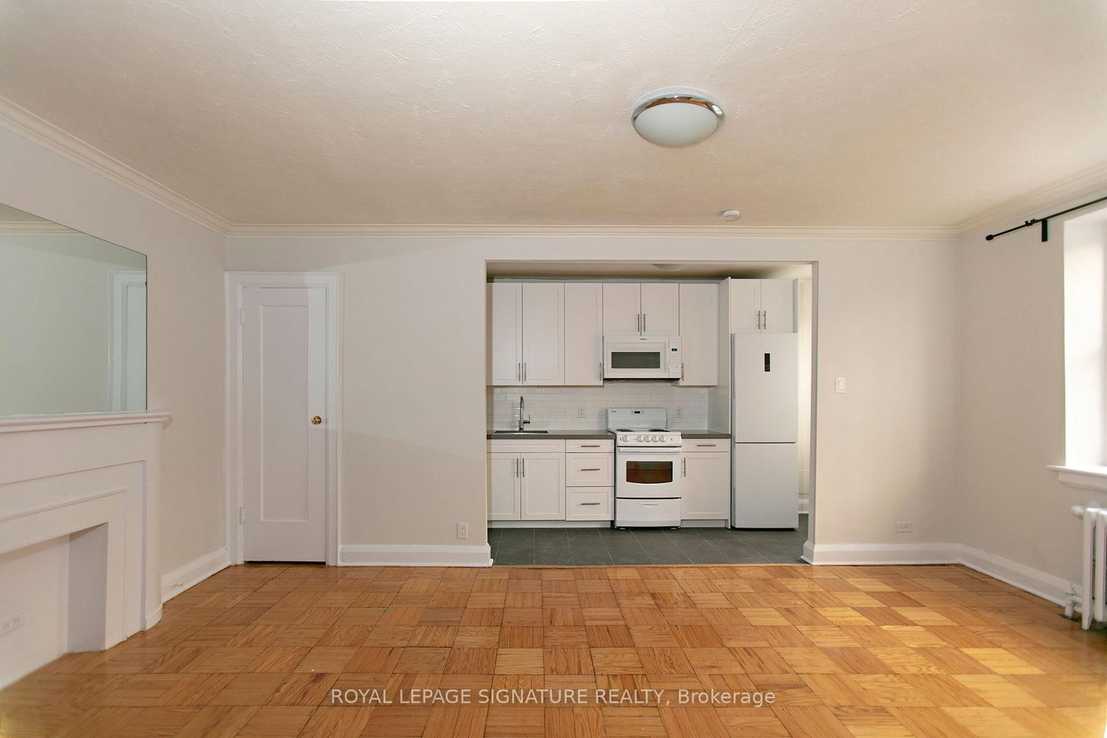 396 Avenue Road, Unit 214