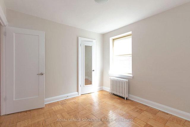 402 - 394 Avenue Road