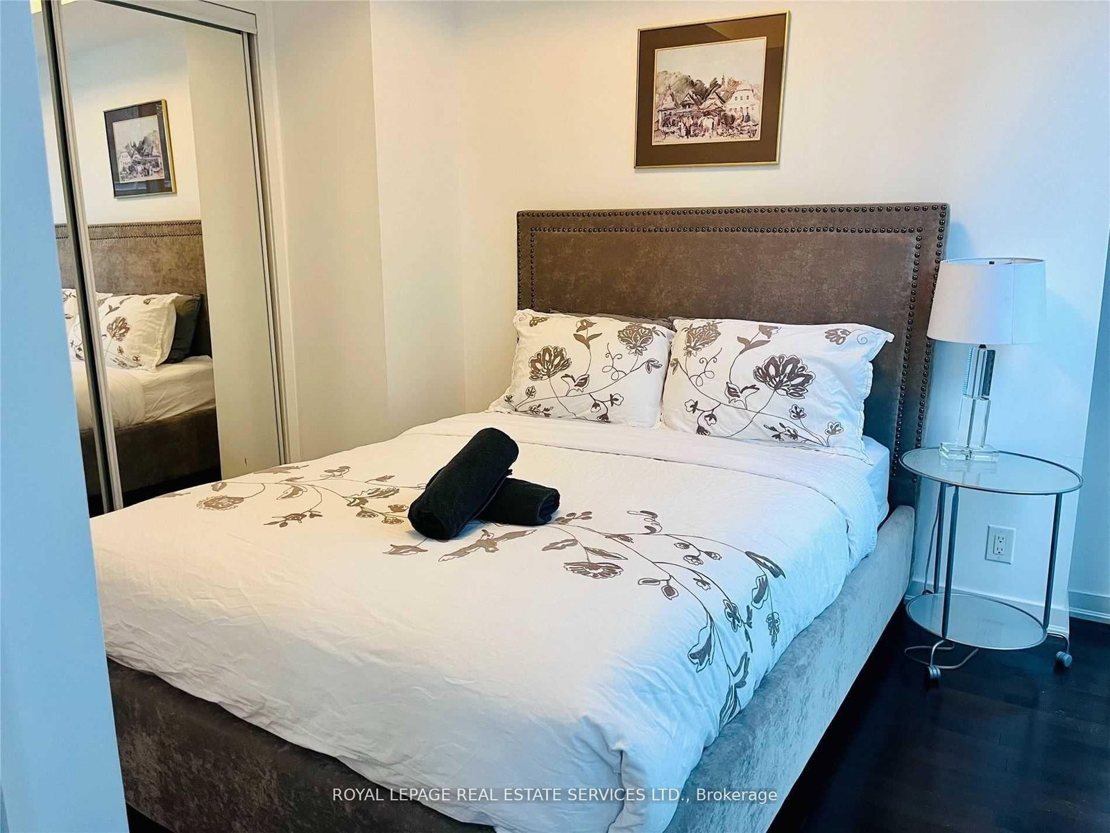 14 York Street E, Unit 1909 - Photo 11