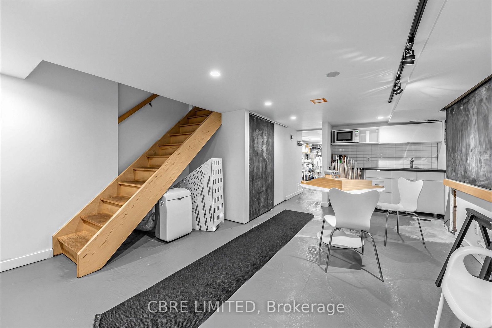 1088 Bathurst Street - Photo 3