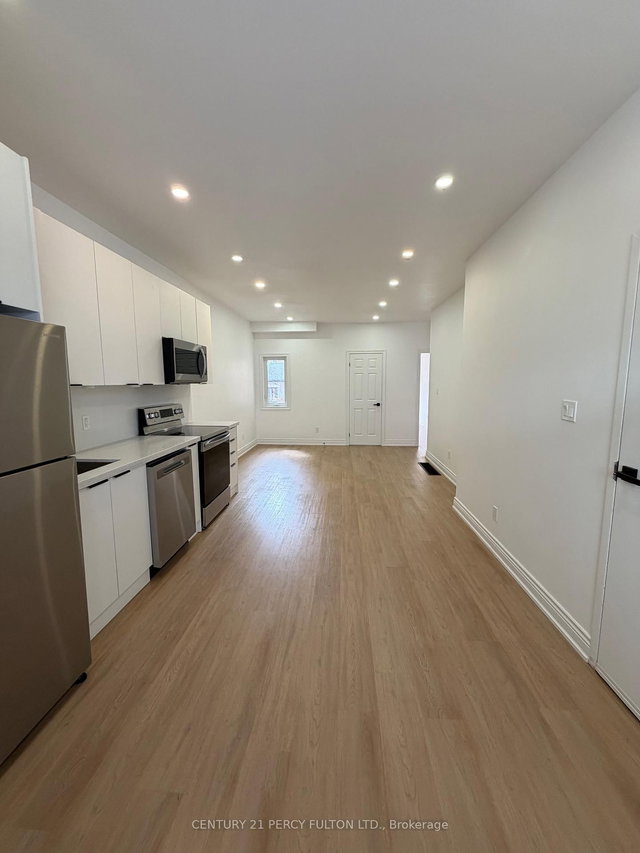 Main - 382 Lansdowne Avenue