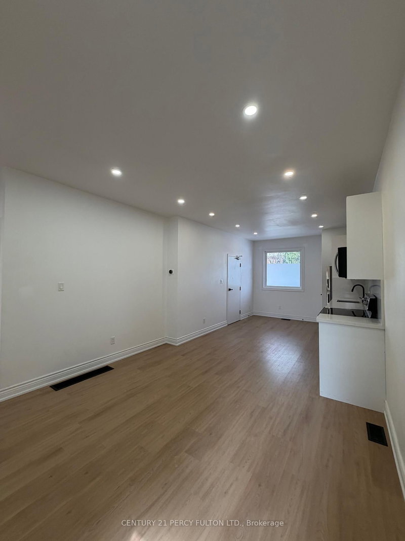 Main - 382 Lansdowne Ave, Toronto, M6H 3Y3 | Image 3