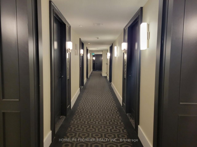1701 - 955 Bay Street