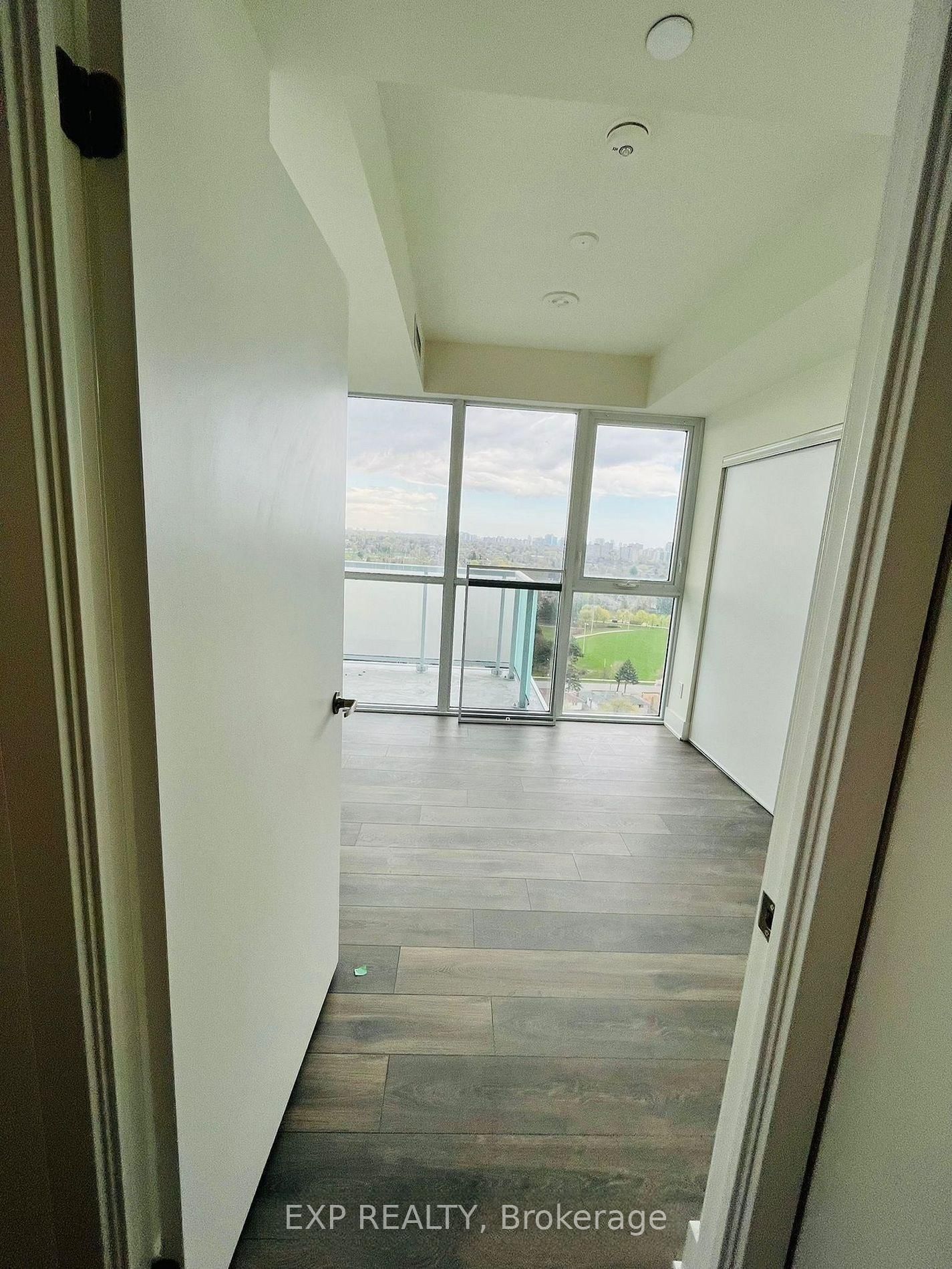 188 Fairview mall Drive, Unit 1907 - Photo 3