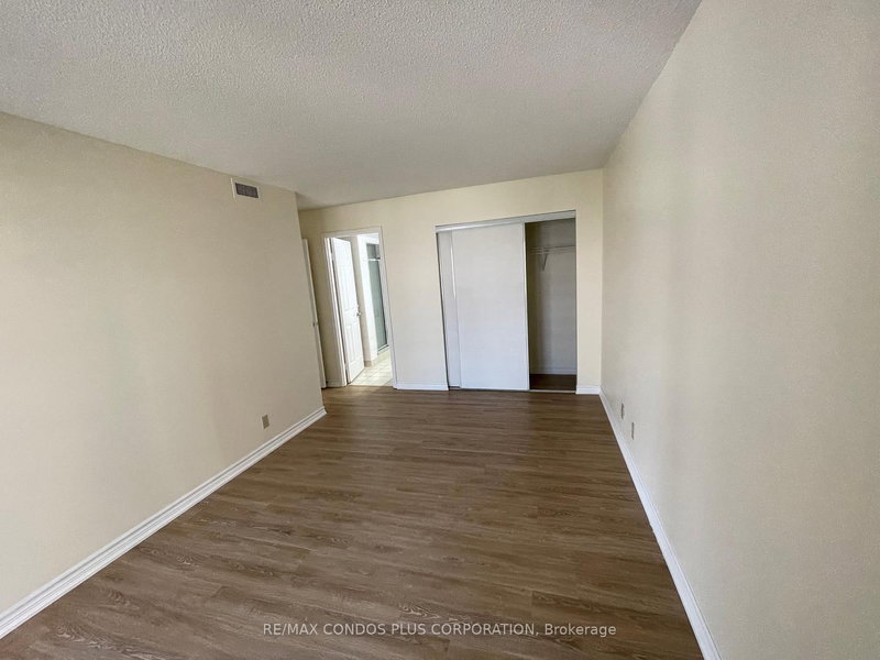 602 - 44 Gerrard St W, Toronto, M5G 2K2 | Image 3
