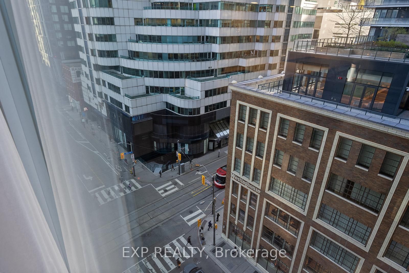 357 King Street W, Unit 706 - Photo 22