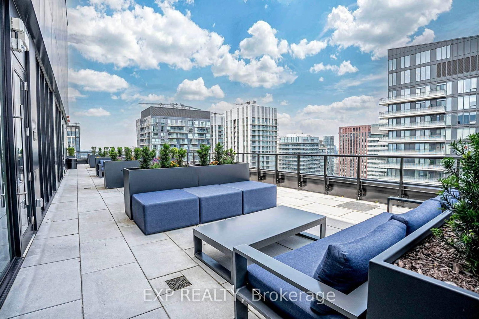 357 King Street W, Unit 706 - Photo 24