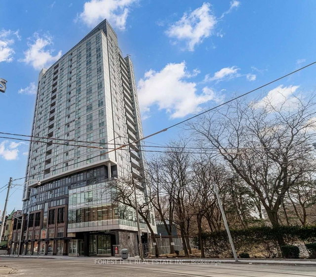 219 Dundas Street E