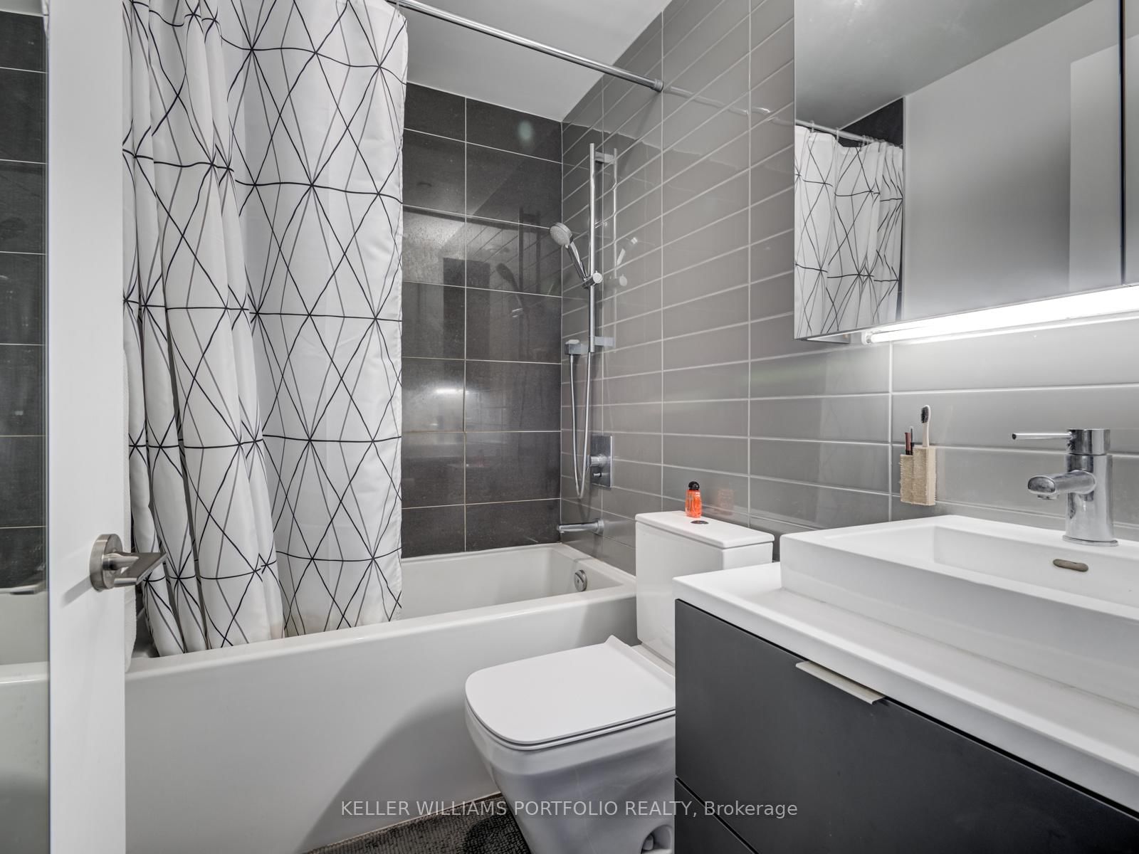 170 Bayview Avenue, Unit 514 - Photo 18