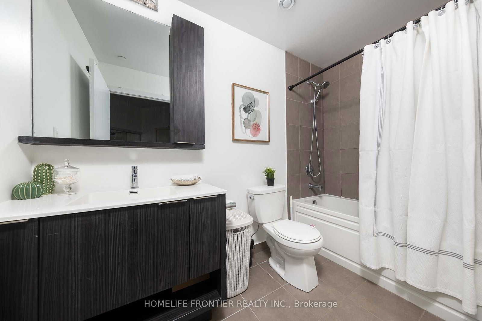 99 The Donway W • #222 • Toronto, ON photo 19